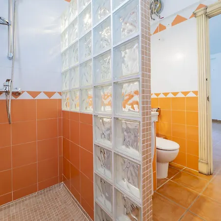 Holiday home Cubo's Berrocalas