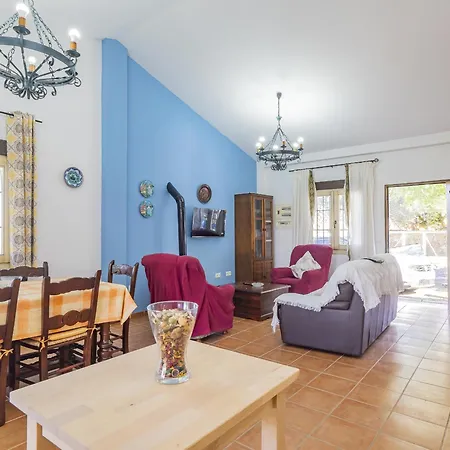 Holiday home Cubo's Berrocalas